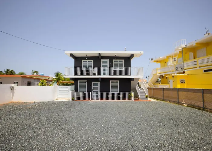 R&V Combate Beach House, 2Nd Floor With Pool